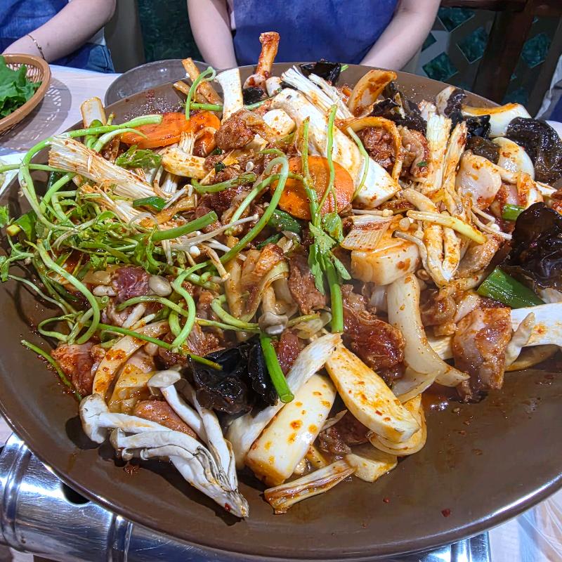 푸짐한 버섯 주물럭