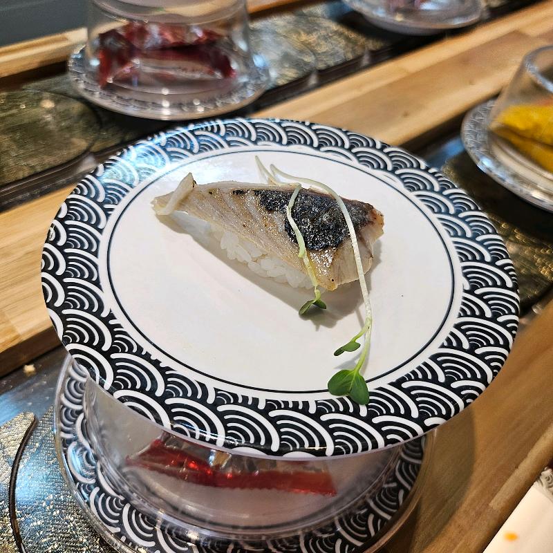 신선함이 느껴지는 광어 초밥