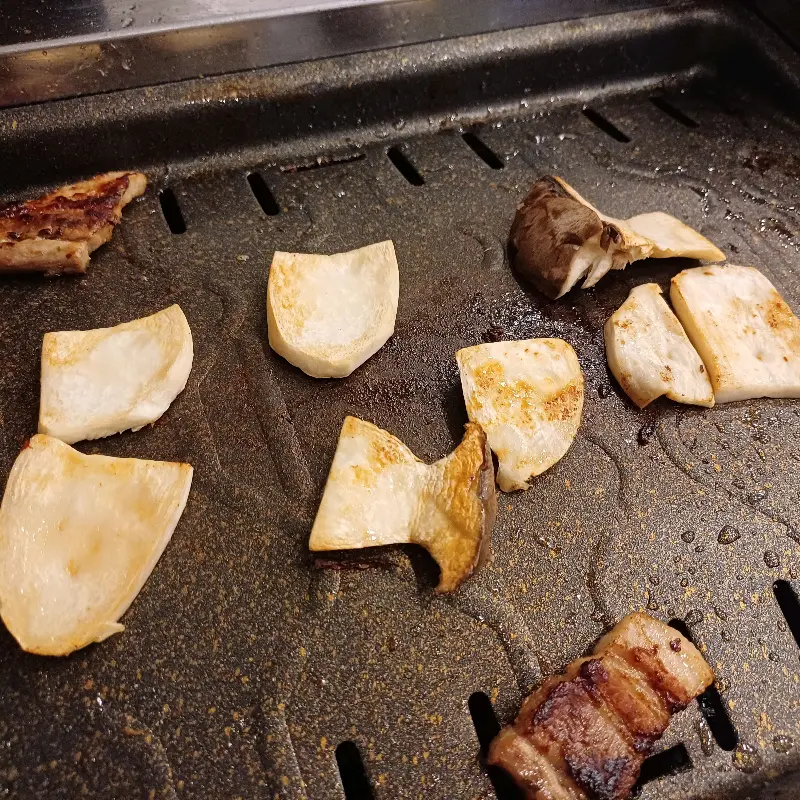 숯불에 구워먹는 갈비