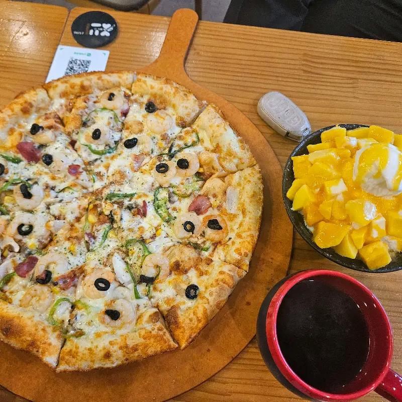 피자와 망고빙수, 커피
