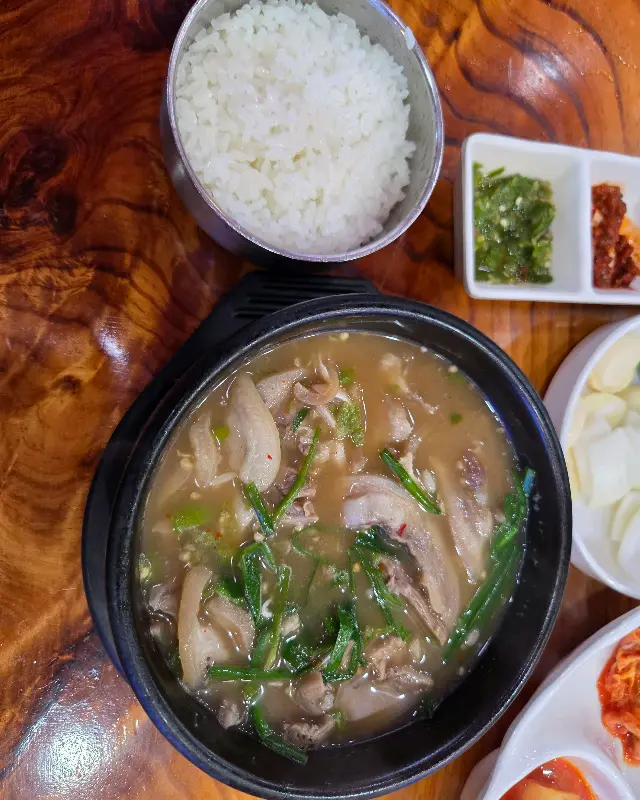 돼지국밥과 밥