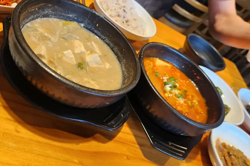 청국장과 김치찌개