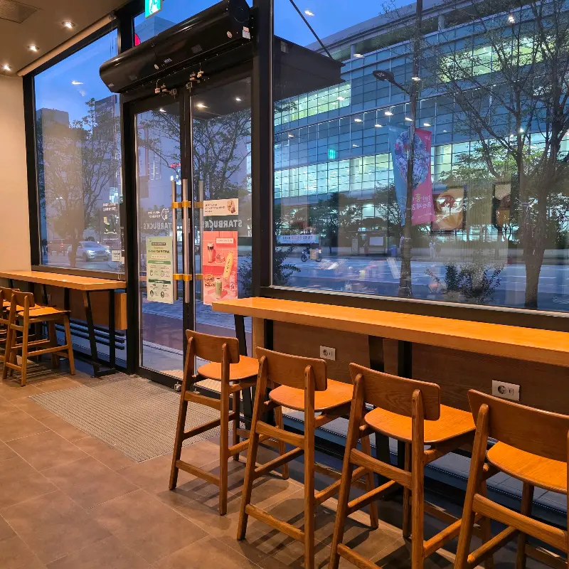 스타벅스 천안성정DT점 외관