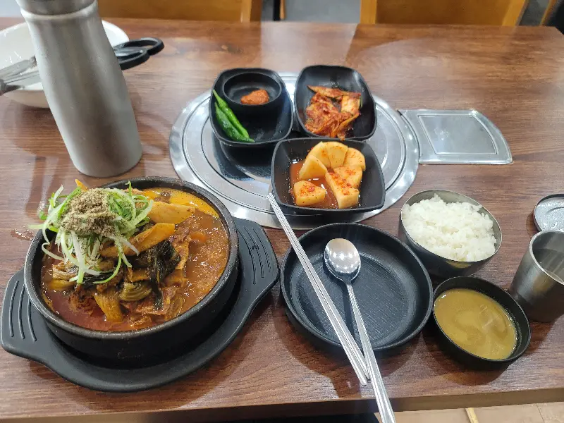 감자탕 한상차림