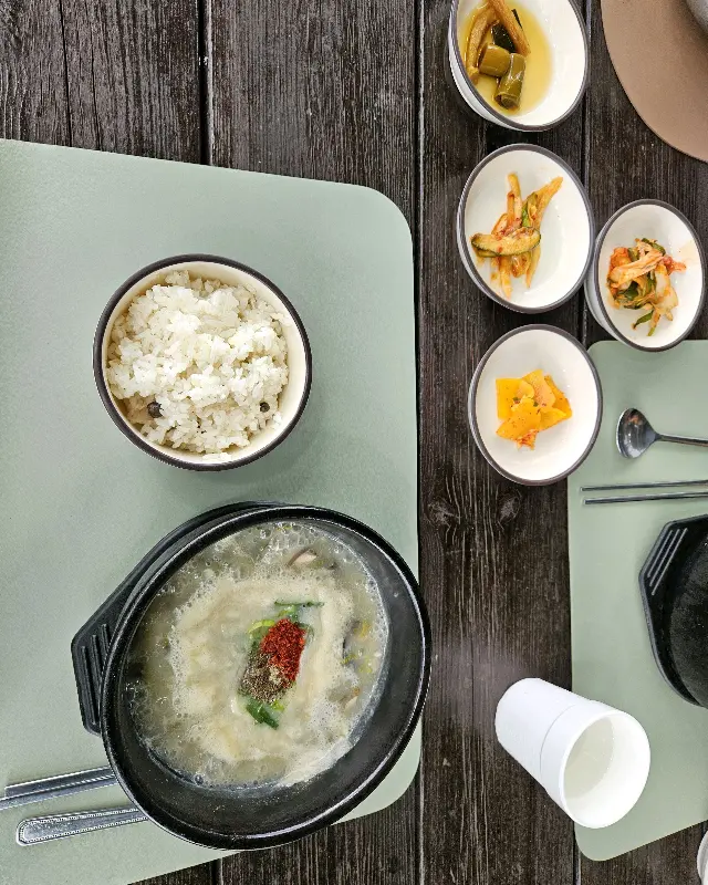 고사리육개장 한상차림