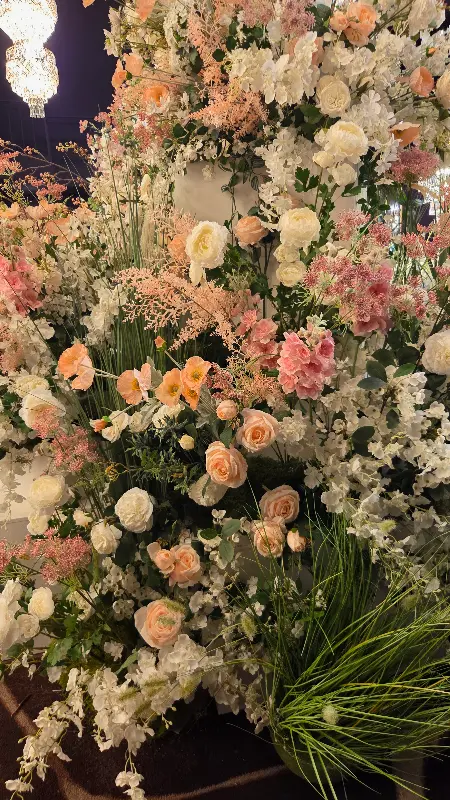 폴바셋 플라워 장식