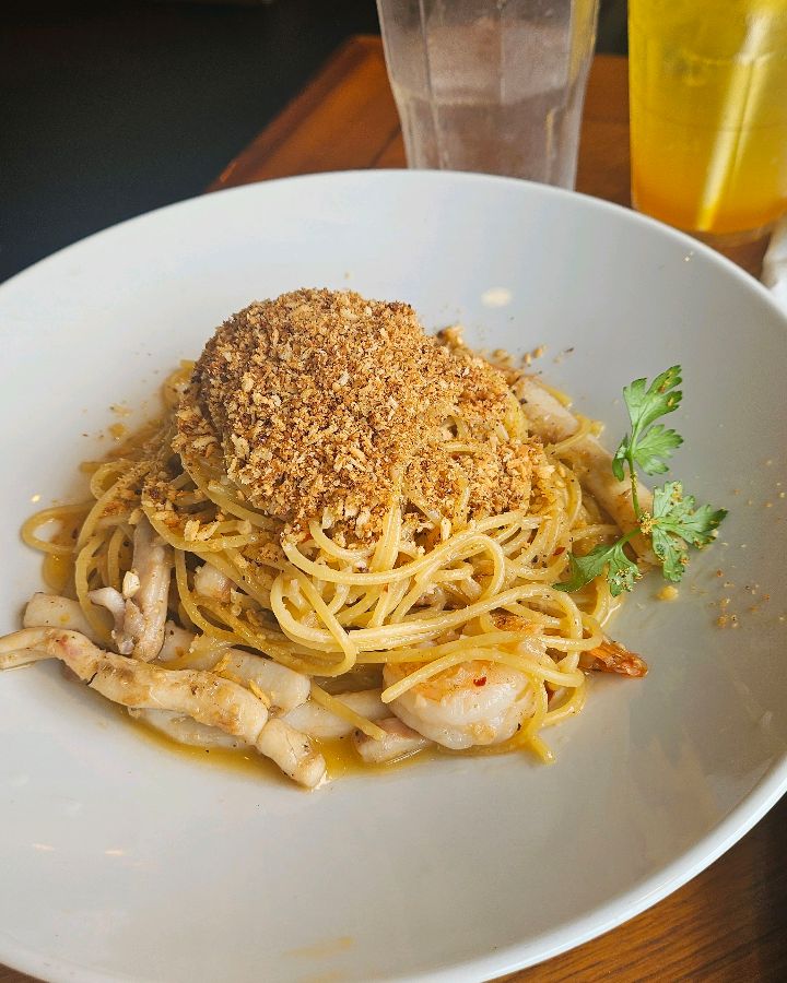 해산물이 듬뿍 들어간 파스타