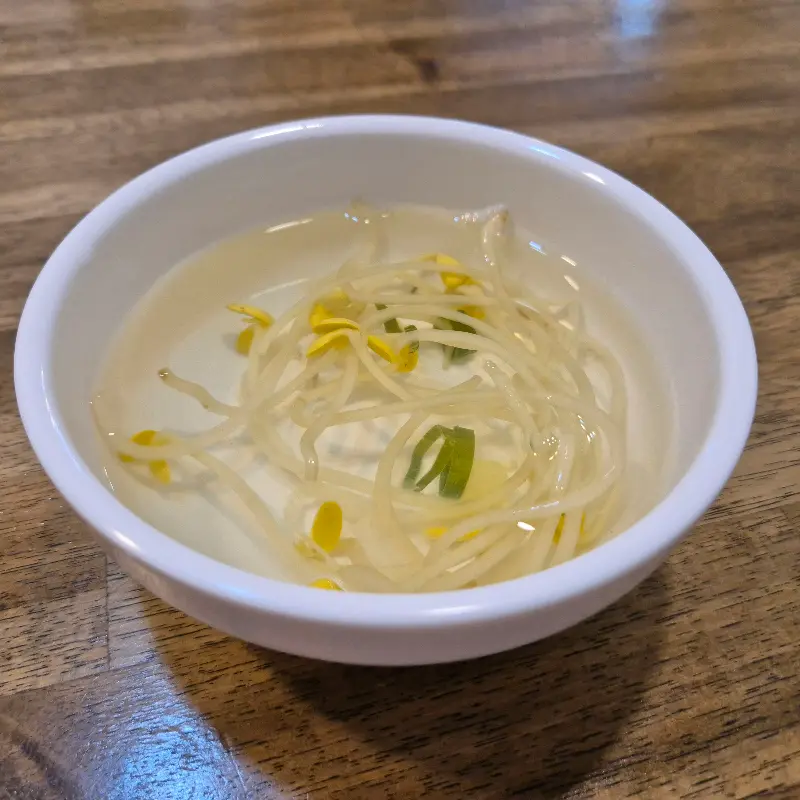 시원한 콩나물국