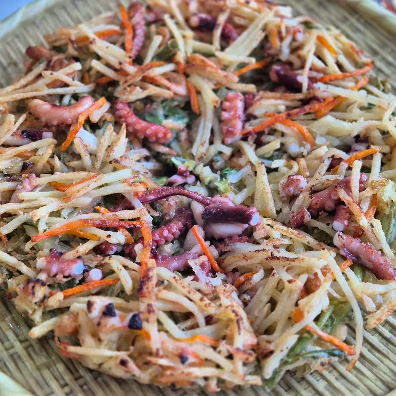 먹음직스러운 낙지 해물파전