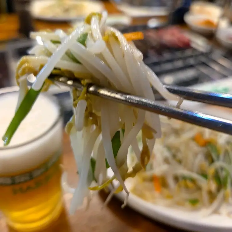 숙주볶음 한 젓가락