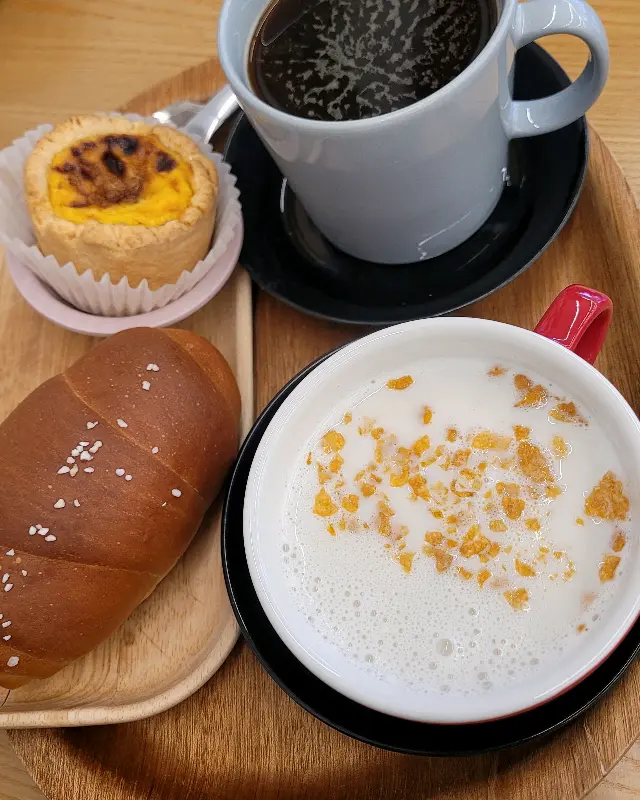 에그타르트와 커피