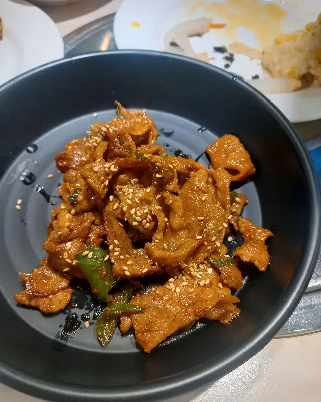 달콤 짭짤한 양념이 매력적인 돼지갈비