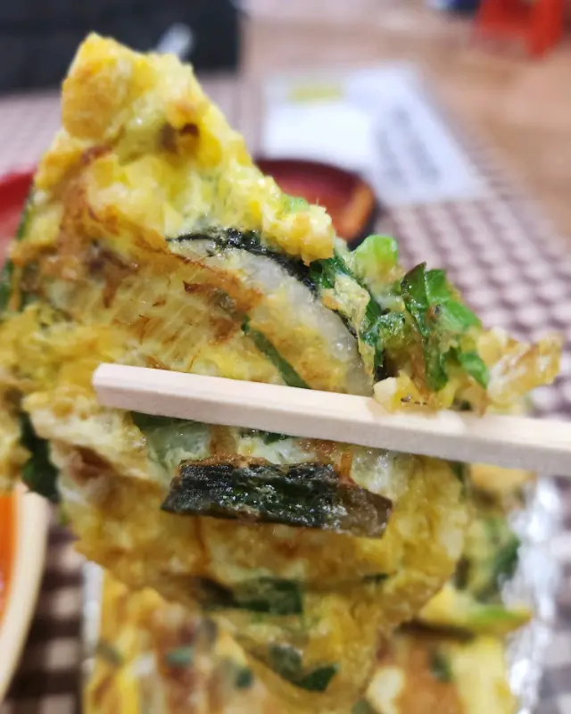 푸짐한 양의 계란 김밥