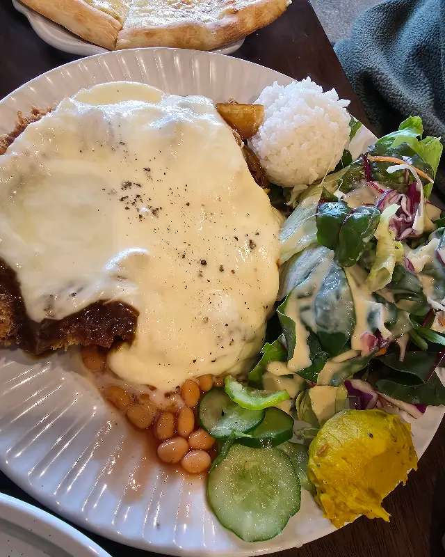 치즈 폭탄 돈까스