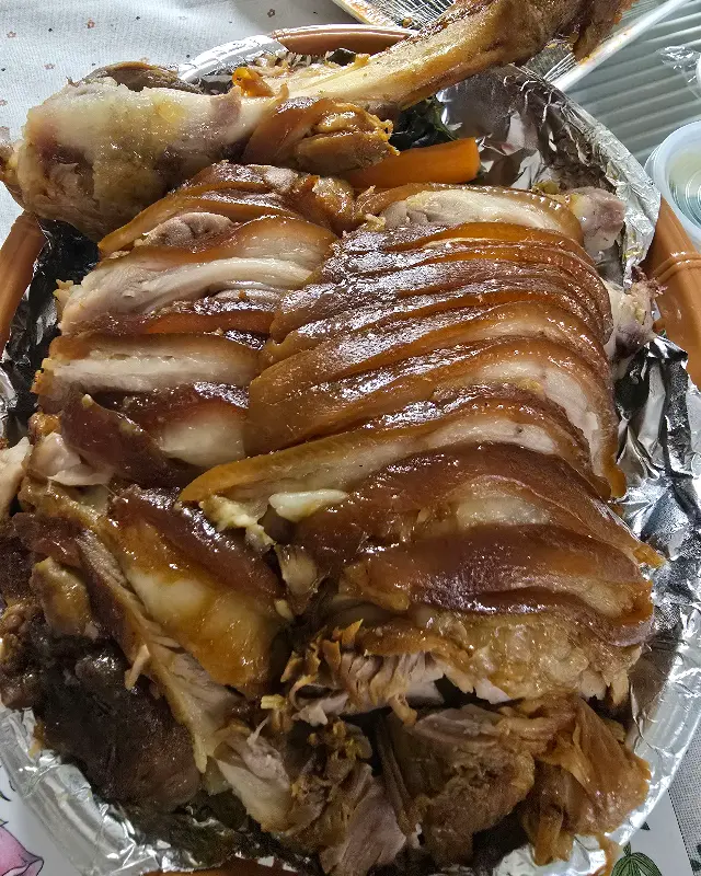 윤기가 흐르는 족발