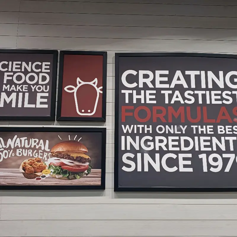 매장 내부 액자