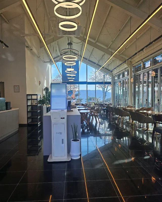 다원의 넓고 세련된 실내