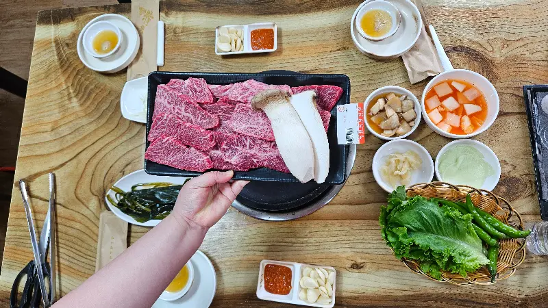 푸짐하게 차려진 한 상 차림