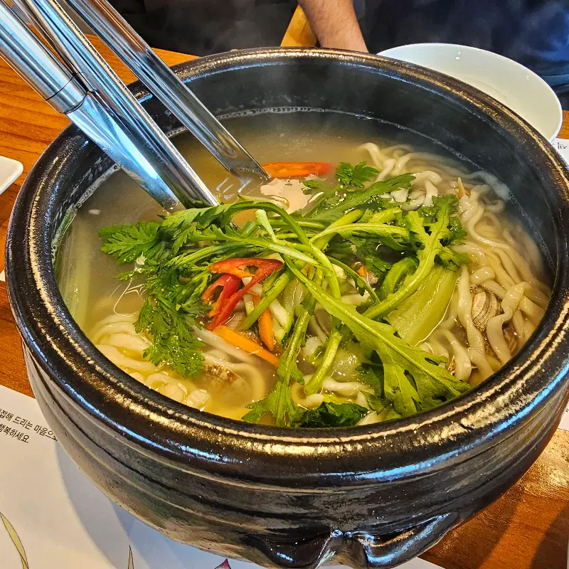 깔끔한 테이블 세팅