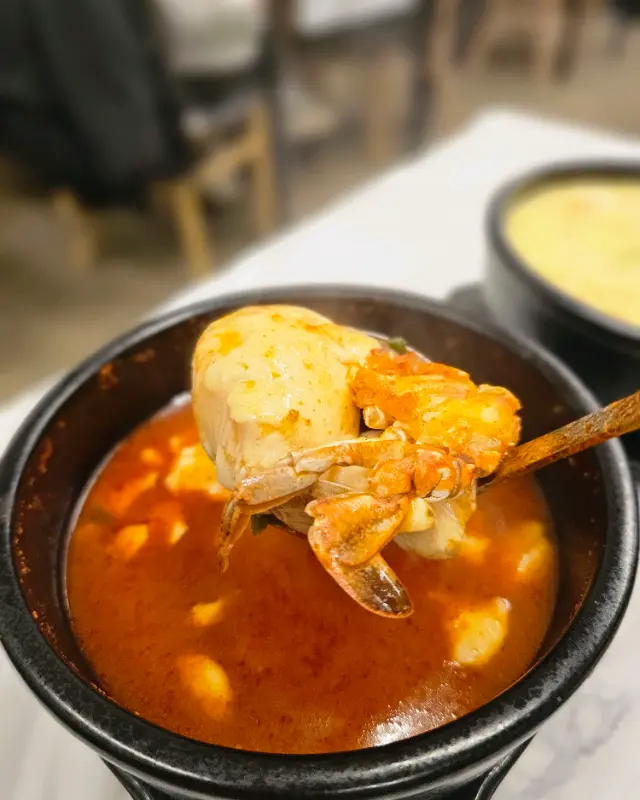 꽃게가 들어간 시원한 순두부찌개