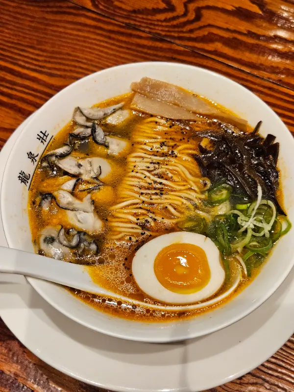 류센소 굴 라멘