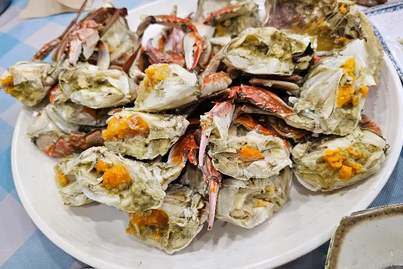 알이 꽉 찬 꽃게찜