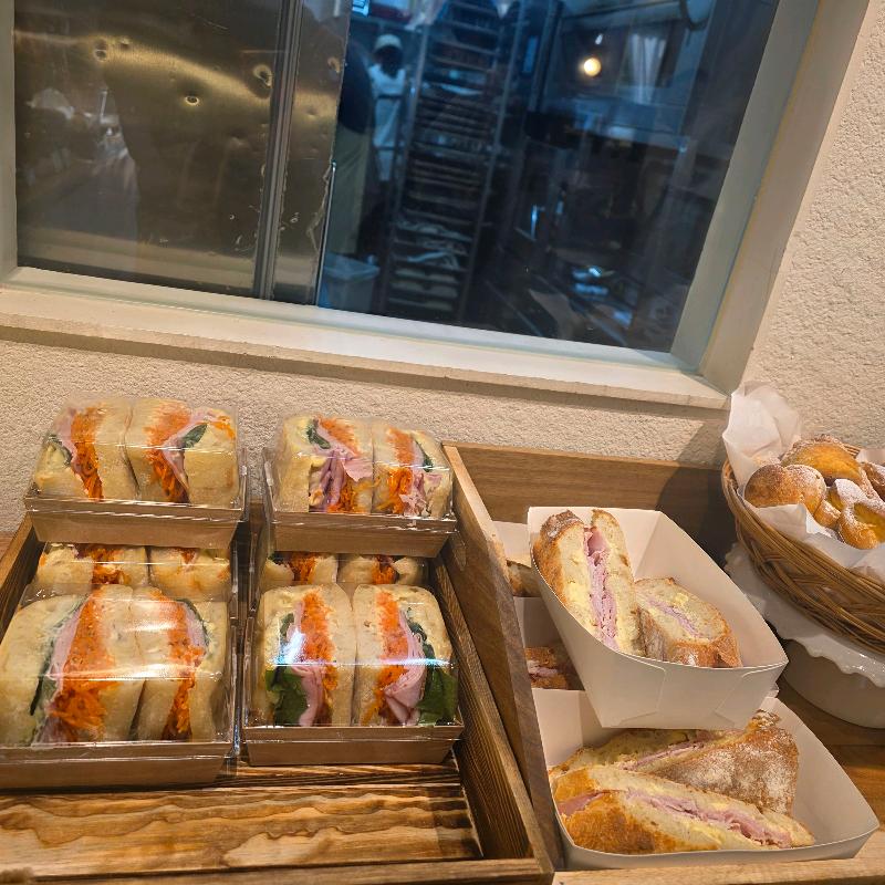 샌드위치 진열대