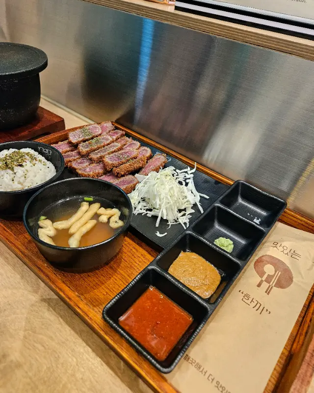 깔끔하고 편안한 분위기의 미슐당