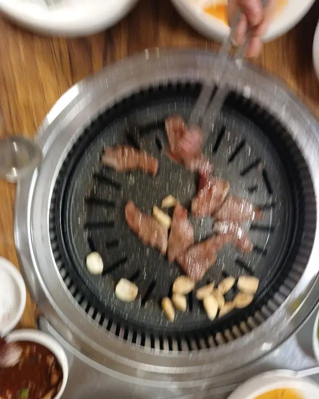 꽃게가 들어간 된장찌개 라면의 모습