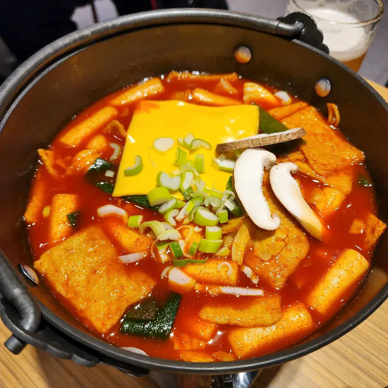 매콤달콤한 국물 떡볶이