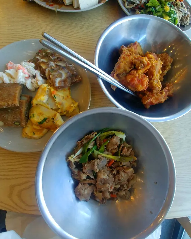 다담뜰 뷔페 음식