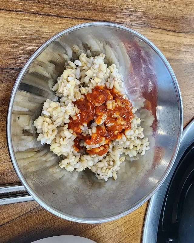 넉넉한 양의 칼국수