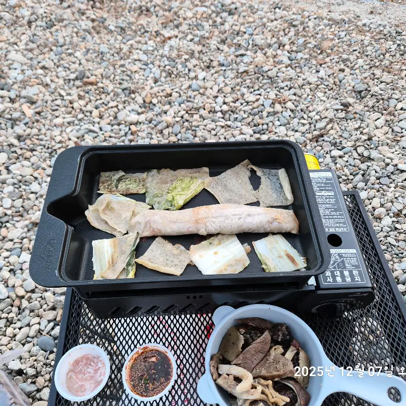 야외에서 즐기는 메밀전과 전병