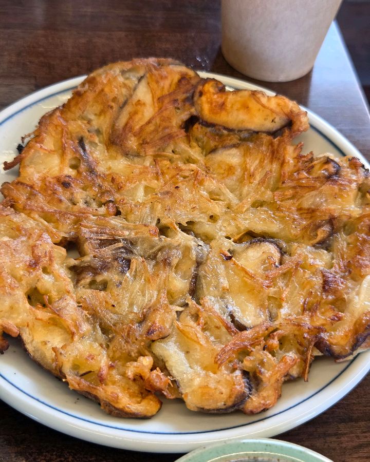 겉바속촉의 매력을 자랑하는 버섯전