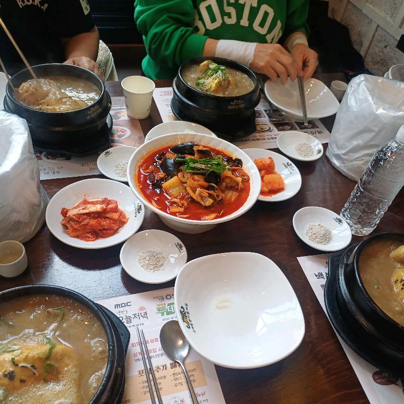 백세삼계탕 내부 모습