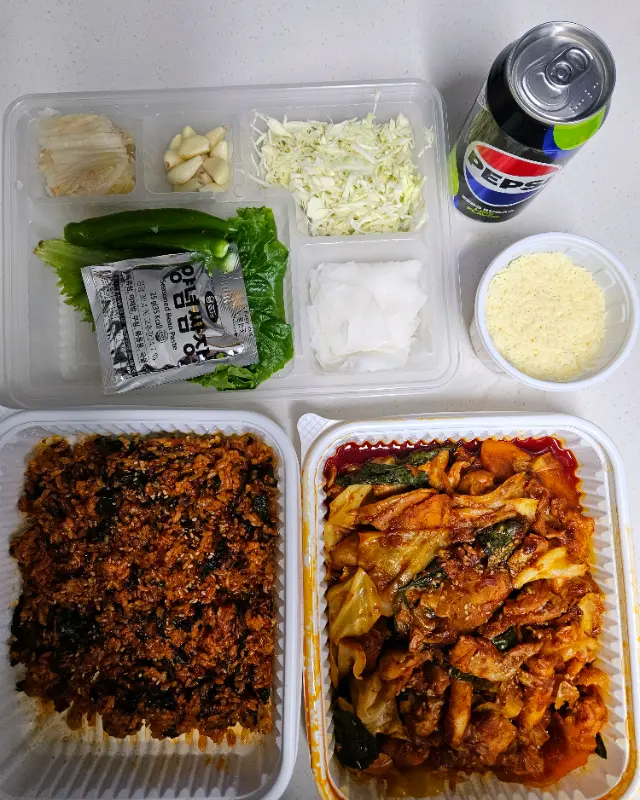 닭갈비와 함께 싸 먹으면 맛있는 백김치