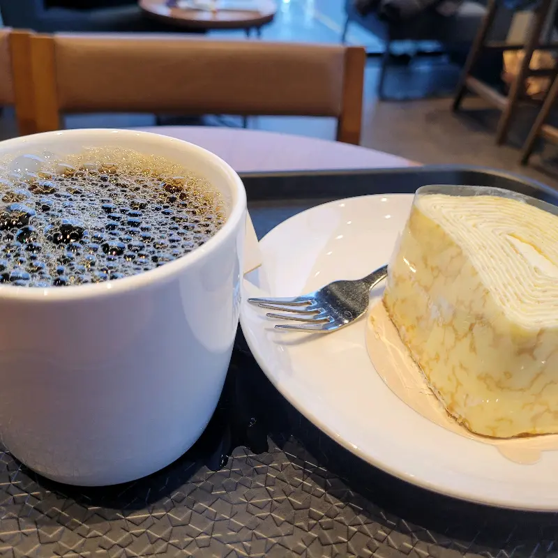 생크림 크레이프 롤