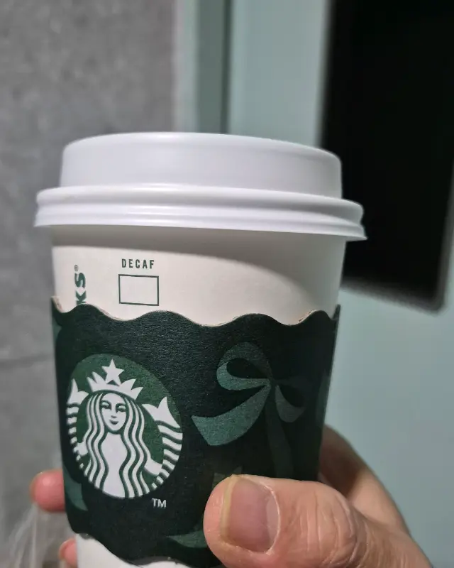 스타벅스 테이크 아웃 컵