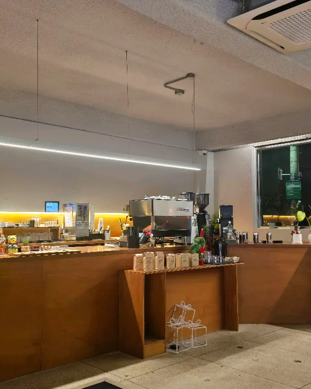 브로일링의 카운터 전경