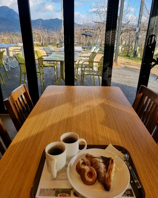 겉은 바삭하고 속은 촉촉한 애플파이