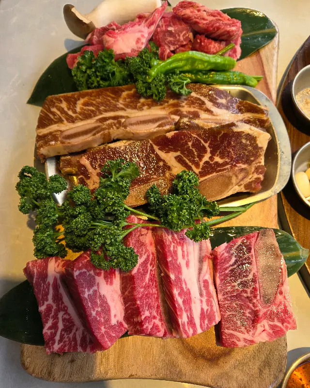 최상급 품질의 송정 모듬 한판