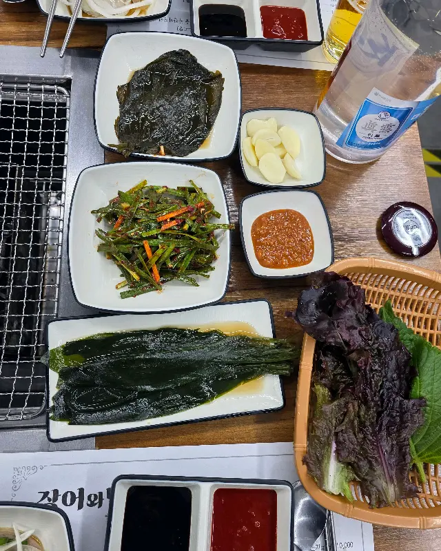 장어와덕이 테이블 세팅