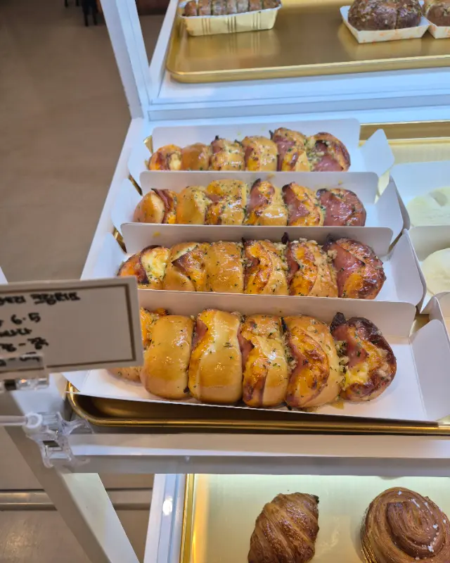 소세지빵 진열 모습