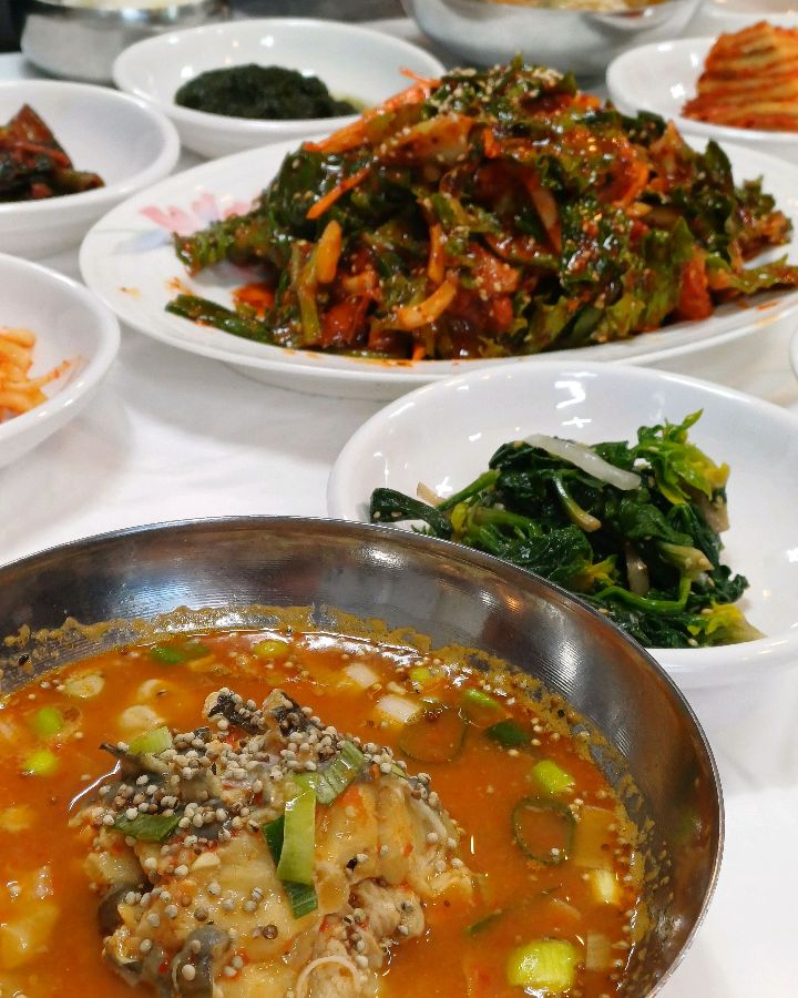 통장어탕과 밑반찬