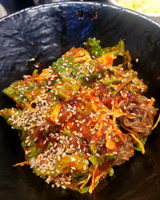 새콤달콤한 비빔 막국수