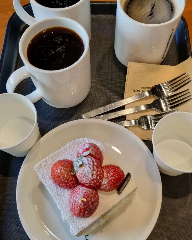 다양한 음료와 디저트