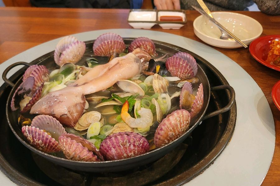 푸짐한 조개전골