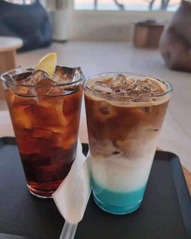 웨이브커피의 다양한 음료 메뉴