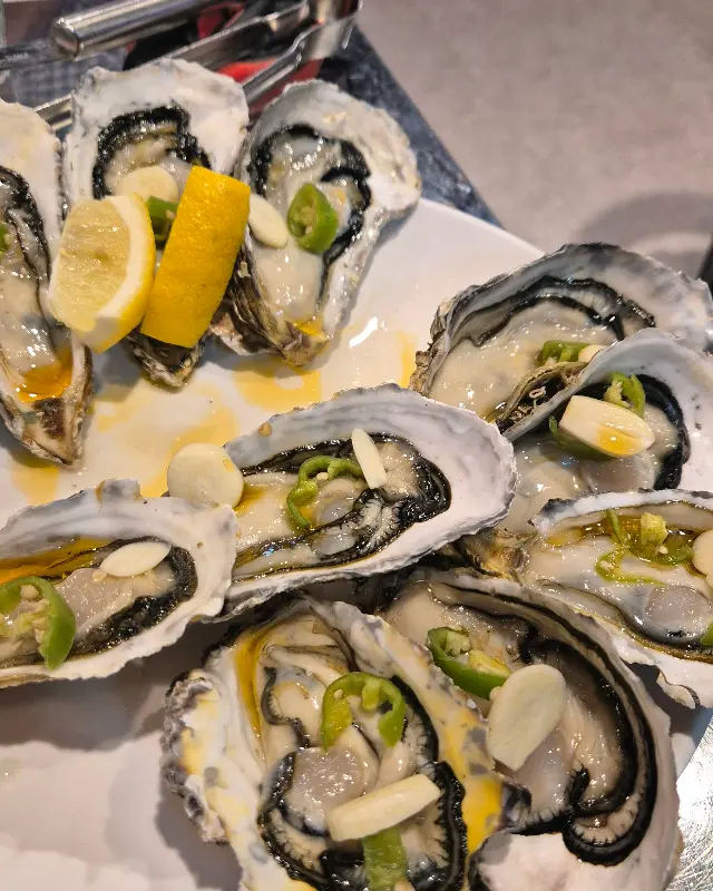 신선한 석화의 모습