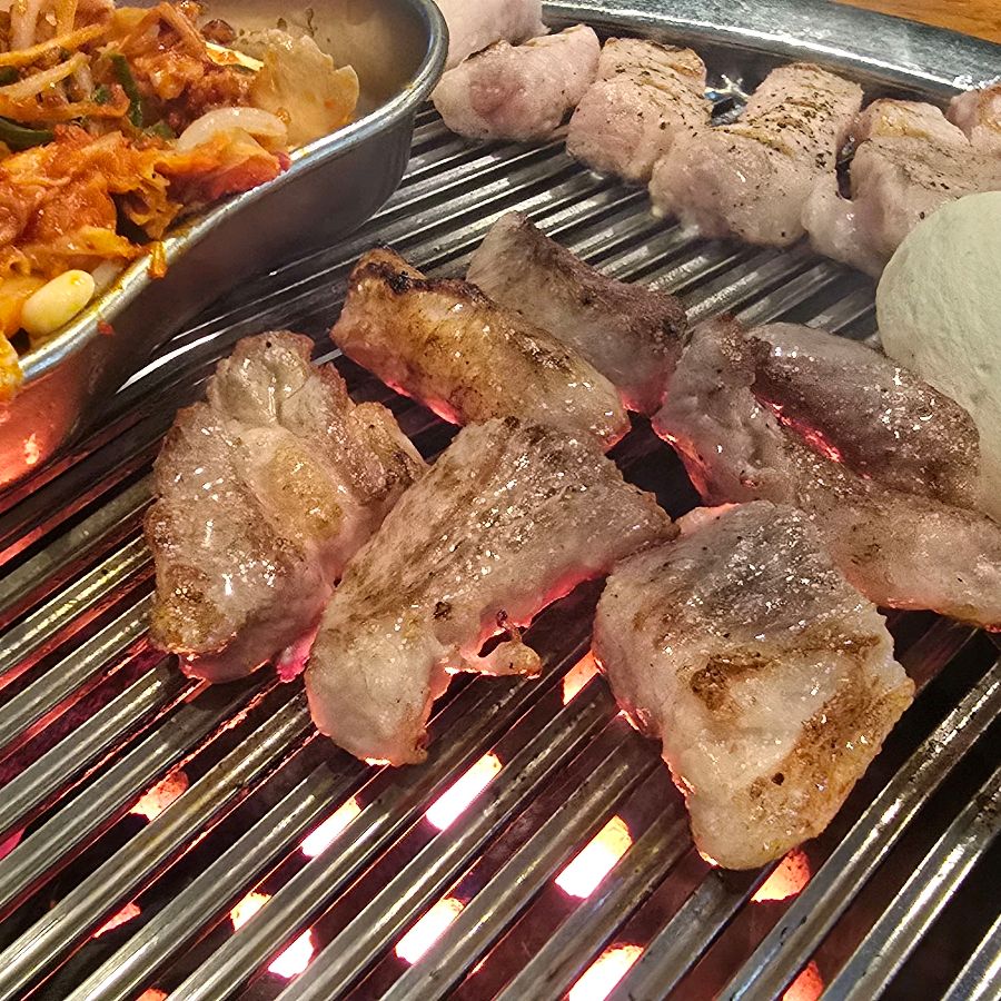 초벌된 고기의 모습